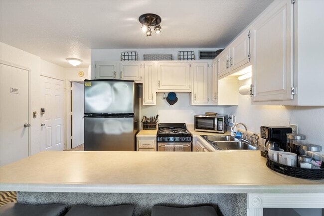 Building Photo - 6620 Weston Point Dr