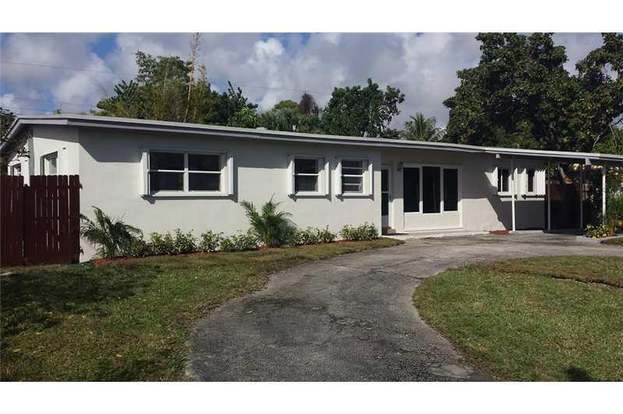 Building Photo - 20322 NE 14th Ct