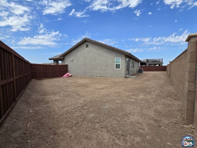 Building Photo - 2403 Dale Ct