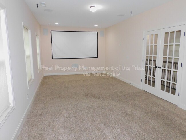 Building Photo - 4517 Gunnersbury Ln