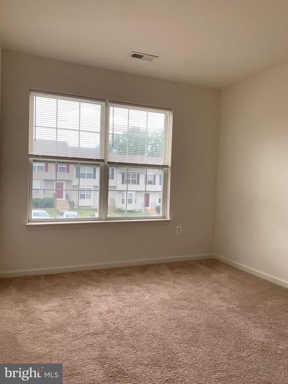 Building Photo - 106 Merrill Ct