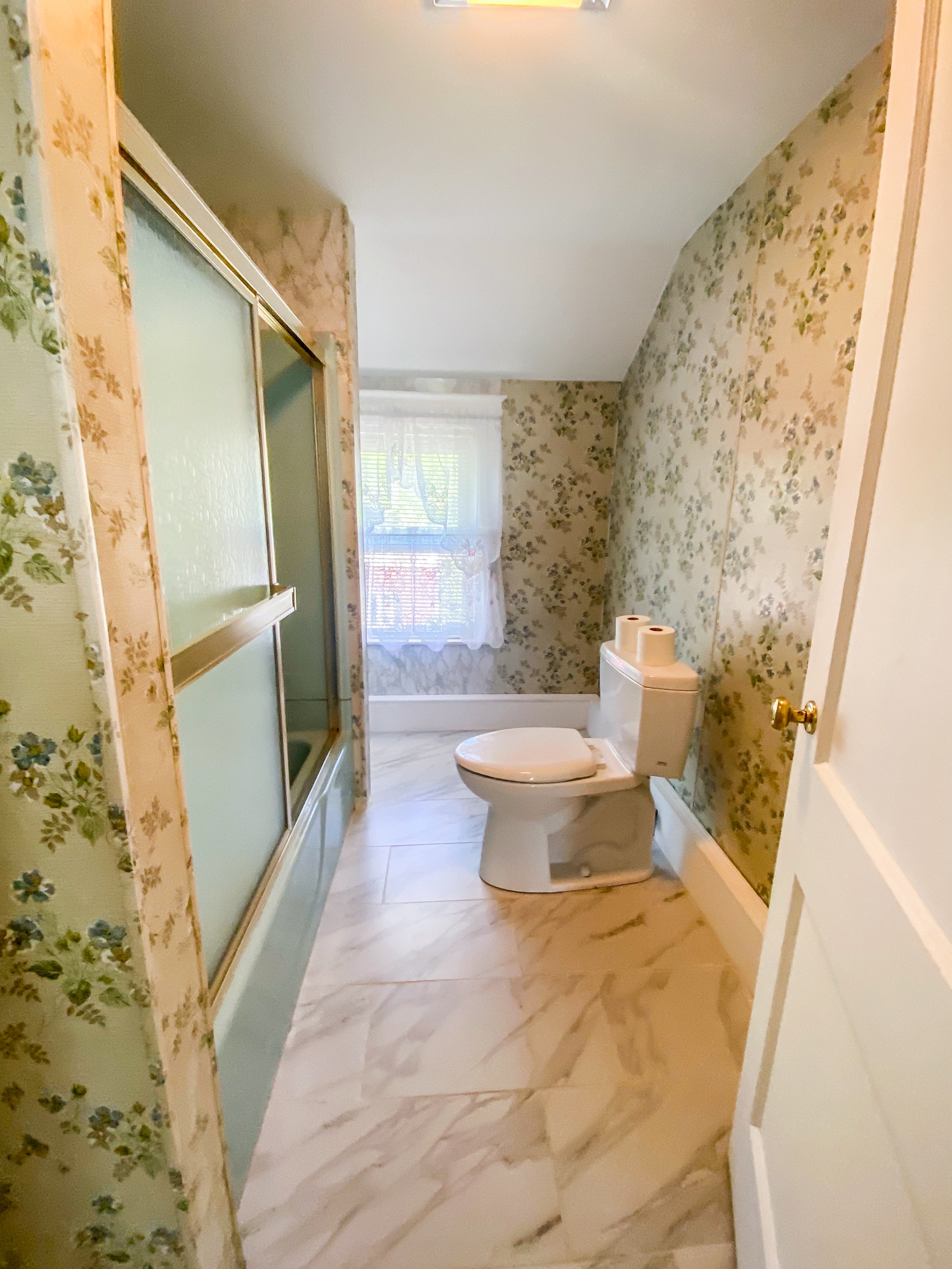 Building Photo - 8 Howe St