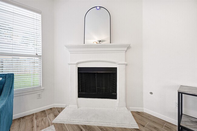 Building Photo - 31 Hearthwick Rd