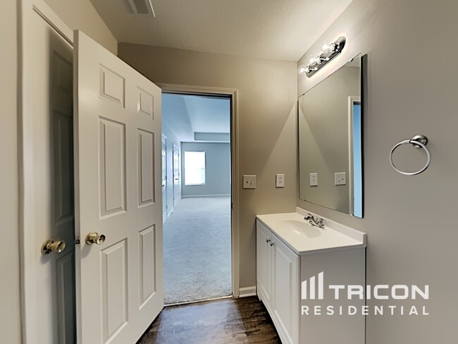 Building Photo - 3113 Decapolis Dr