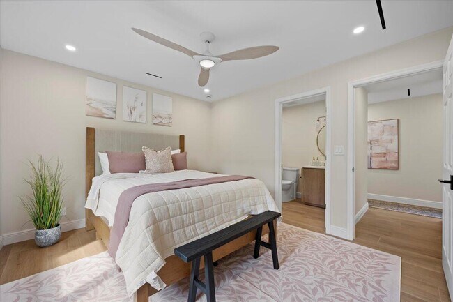 Building Photo - 13849 Deer Creek Dr