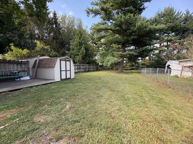 Building Photo - 2 Bedroom 1 Bathroom in Elizabethtown w/La...