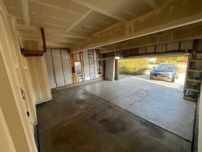 Building Photo - 4490 E 96th Pl