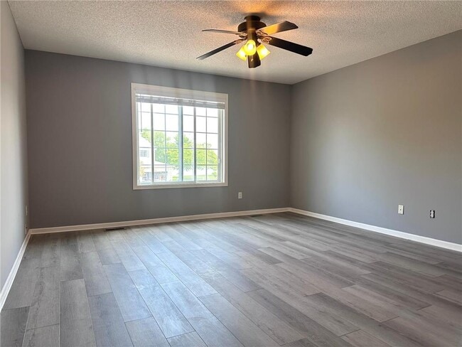 Building Photo - 10986 Isanti Ct NE