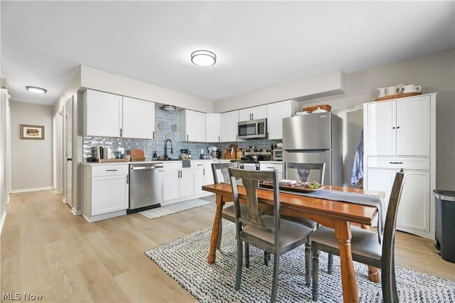 Building Photo - 12445 Cleveland Ave NW