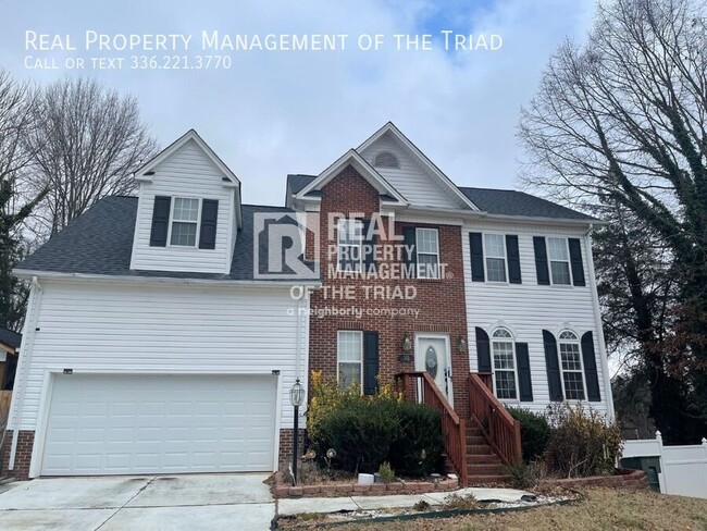 Primary Photo - Welcome to this spacious 5 bedroom, 4 bath...