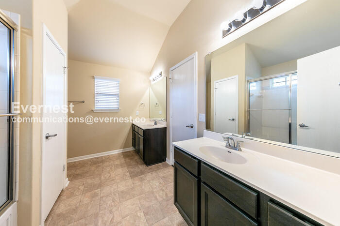 Building Photo - 120 Jim Dandy Dr