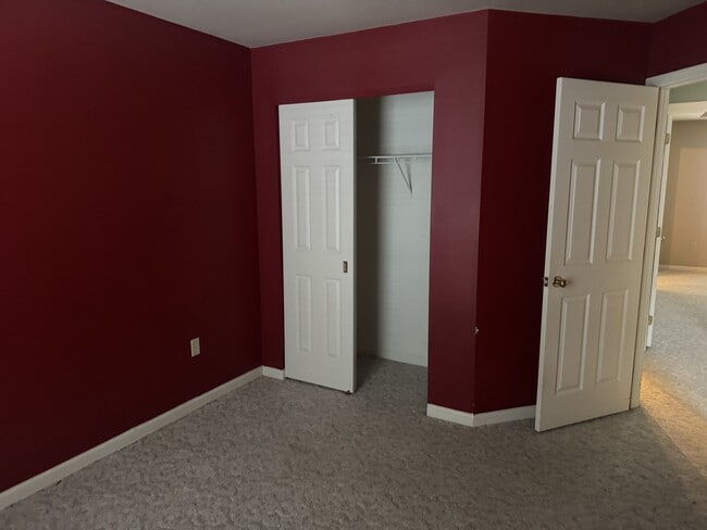 Building Photo - 916 Palomino Ln