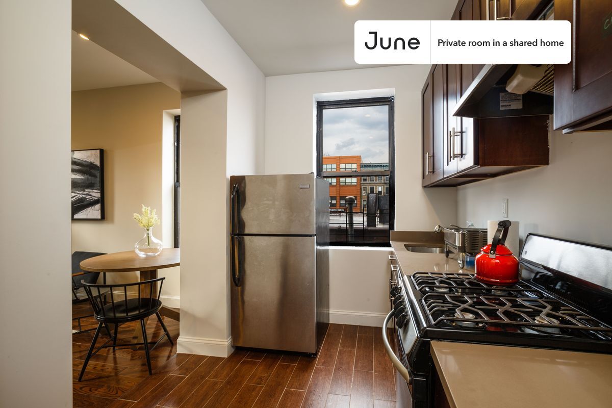 Building Photo - Room in Shared 4 bed/1 bath home in West Harlem