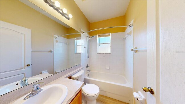 Building Photo - 1853 Atlantic Dr