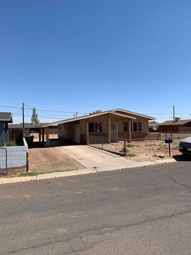 Building Photo - Great Winslow Rental