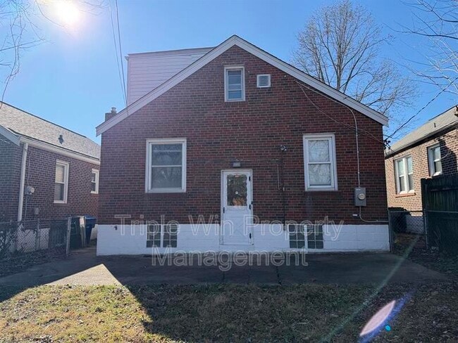 Building Photo - 3915 Itaska St