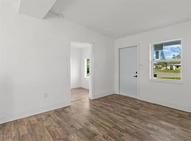 Building Photo - 2360 Ednor St