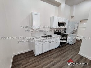 Building Photo - 1960 Summertree Dr