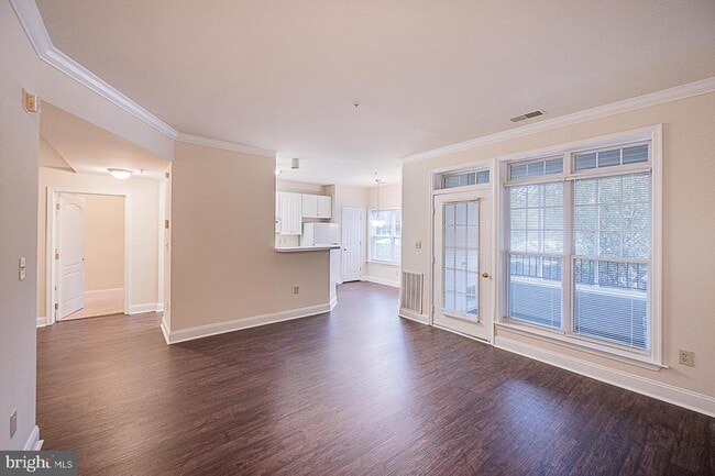 Building Photo - 2130 Ganton Green