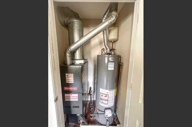 Building Photo - TEDMARK DUPLEX