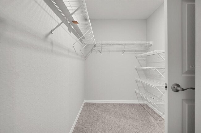 Building Photo - 1460 Fleur Dr