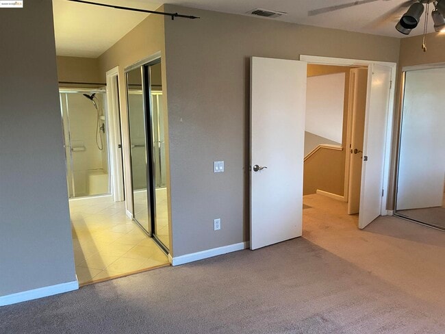 Building Photo - 890 Buckskin Terrace