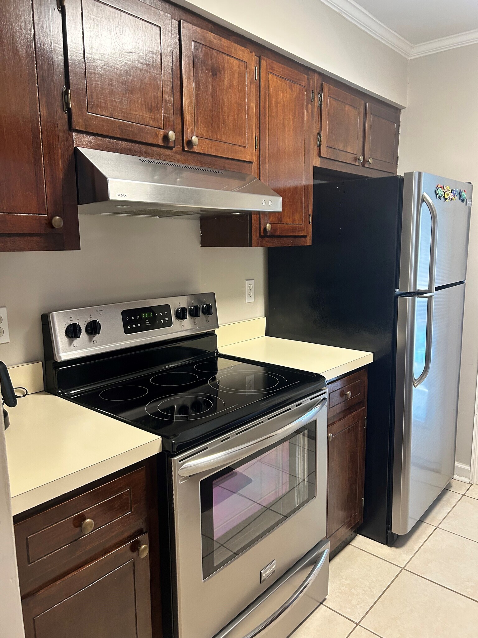 Building Photo - 415 28th Ave N