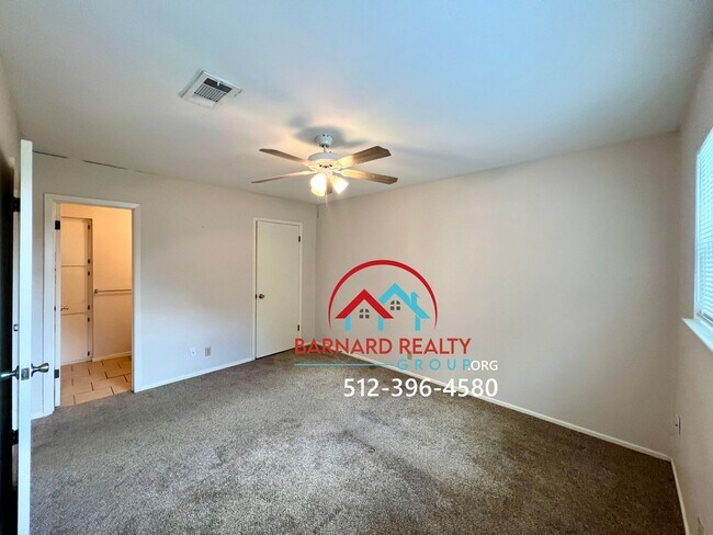Building Photo - Available July 12: Duplex Close to Texas S...