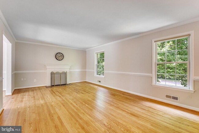 Building Photo - 1023 Westbriar Dr NE