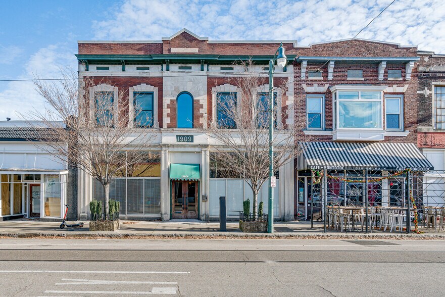 Secure Bldg w/ 6 Units - 310 S Main St