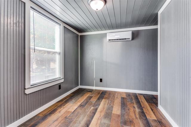 Building Photo - 5001 Knob Hill Rd
