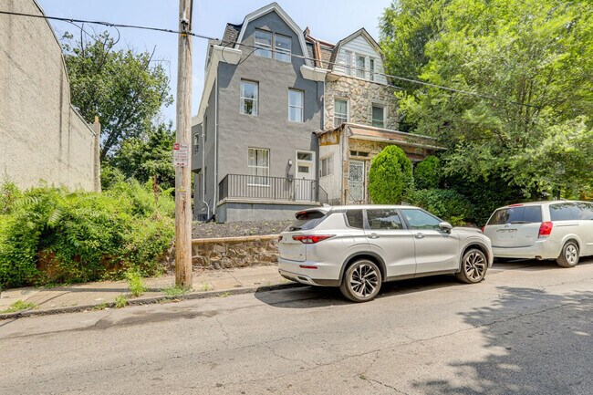 Building Photo - 5321 Wakefield St