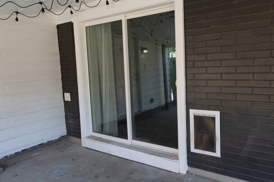 Building Photo - 4940 S Marianna Dr