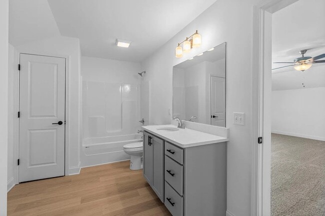 Building Photo - Stunning 3-Bed, 3-Bath Home in James Creek — ONE MONTH FREE RENT!