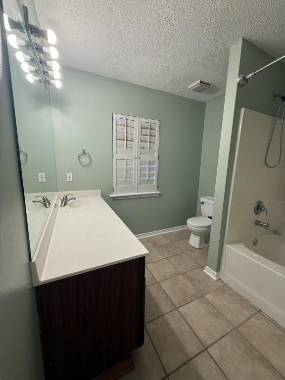 Building Photo - 2065 Juniper Dr