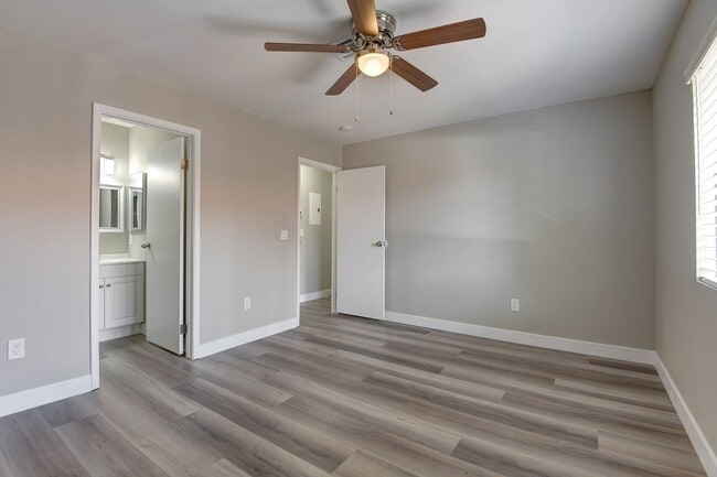 Building Photo - 853 Rock Springs Dr