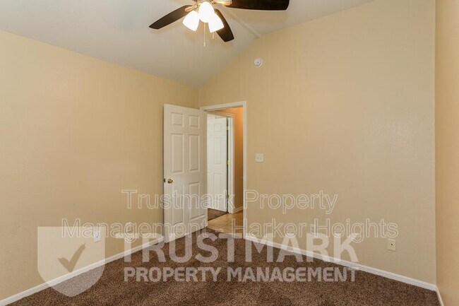 Building Photo - 4300 Capri Dr