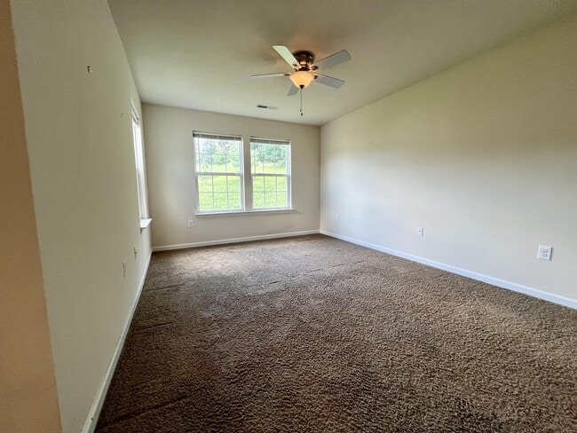 Building Photo - 326 Falcon Run