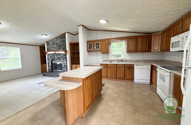 Building Photo - 68 Honeysuckle Dr