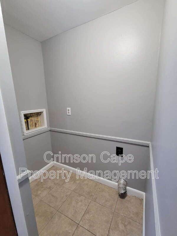 Building Photo - 1137 Grove St