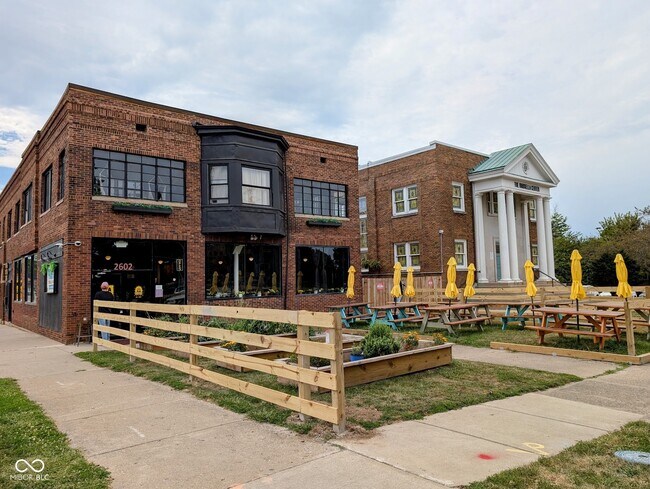 Building Photo - 1210 Finley Ave