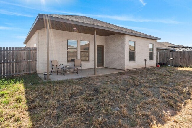 Building Photo - Fully Furnished