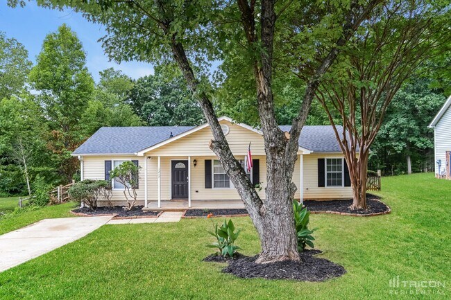 Primary Photo - 1217 Capps Hollow Dr