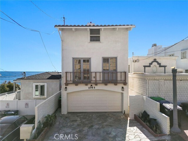 Building Photo - 1045 Gaviota Dr