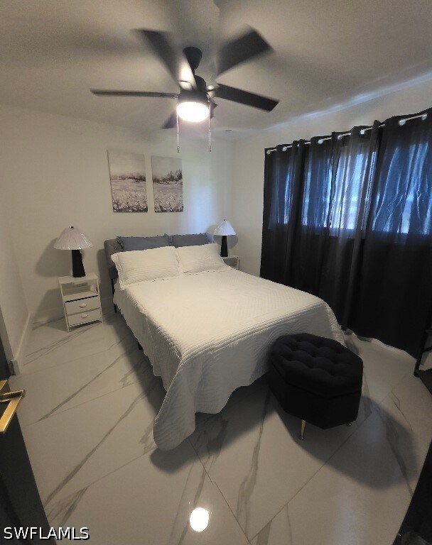 Building Photo - 1118 NE Pine Island Ln