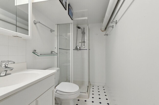 Building Photo - 9225 Karlov Ave