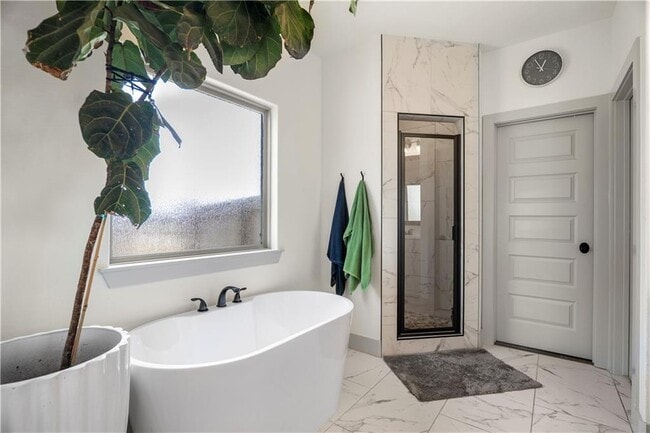 Building Photo - 3200 SW Rosemont Ave