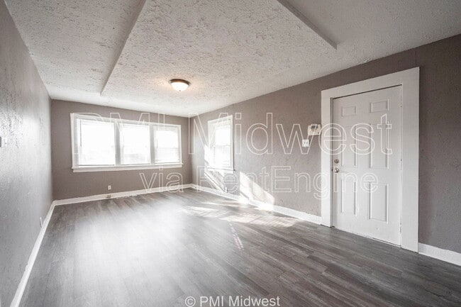 Building Photo - 1521 N Tacoma Ave