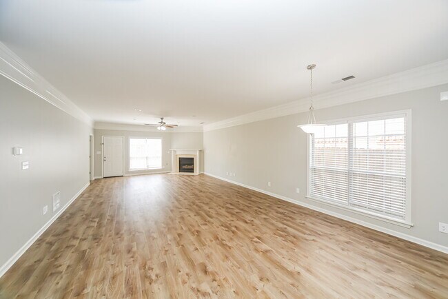 Building Photo - 6423 Cheyenne Dr