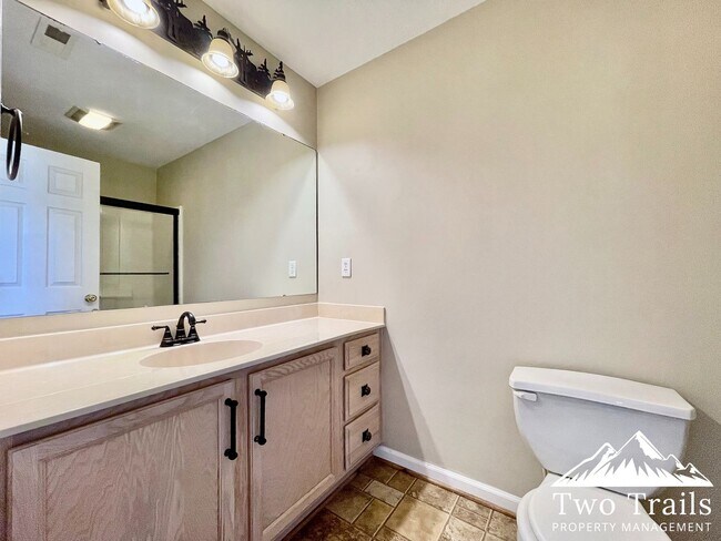 Building Photo - 257 Wiltshire Cir
